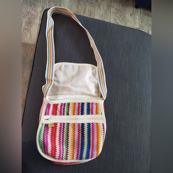 Colorful woven bag, perfect for summer - Picture 6 of 6